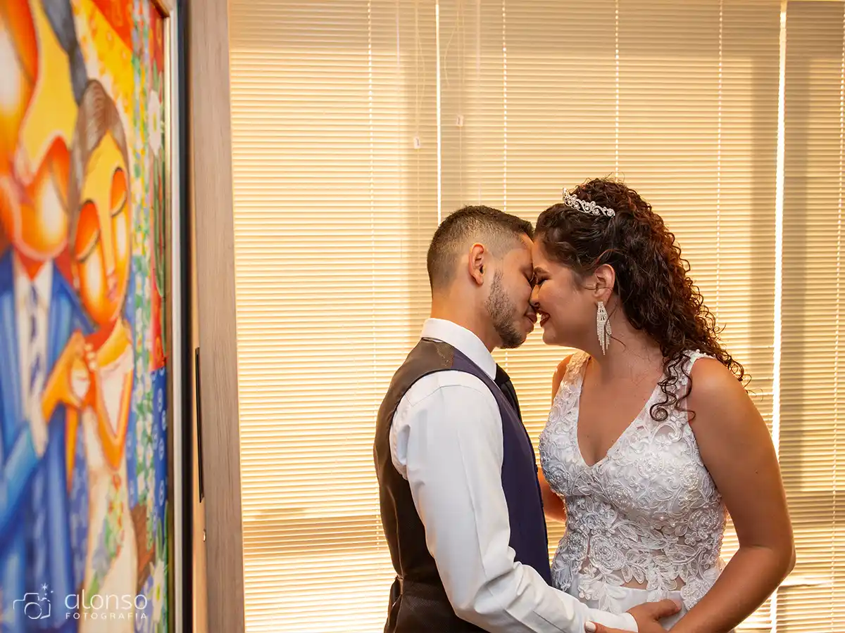 beijo casamento civil no cartório 